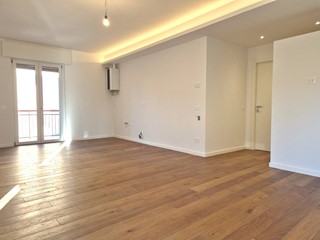 Appartamento in Vendita a Pescantina, 315'000€, 140 m²