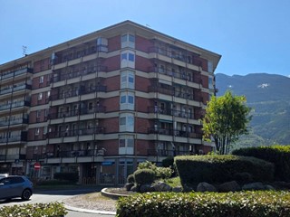Quadrilocale in Vendita a Aosta, 198'000&euro;, 121 m²