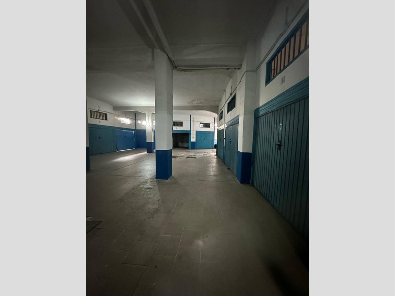 Box in Vendita a Salerno, 160'000&euro;, 40 m²