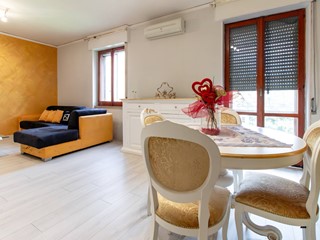 Appartamento in Vendita a Salerno, 185'000&euro;, 130 m²