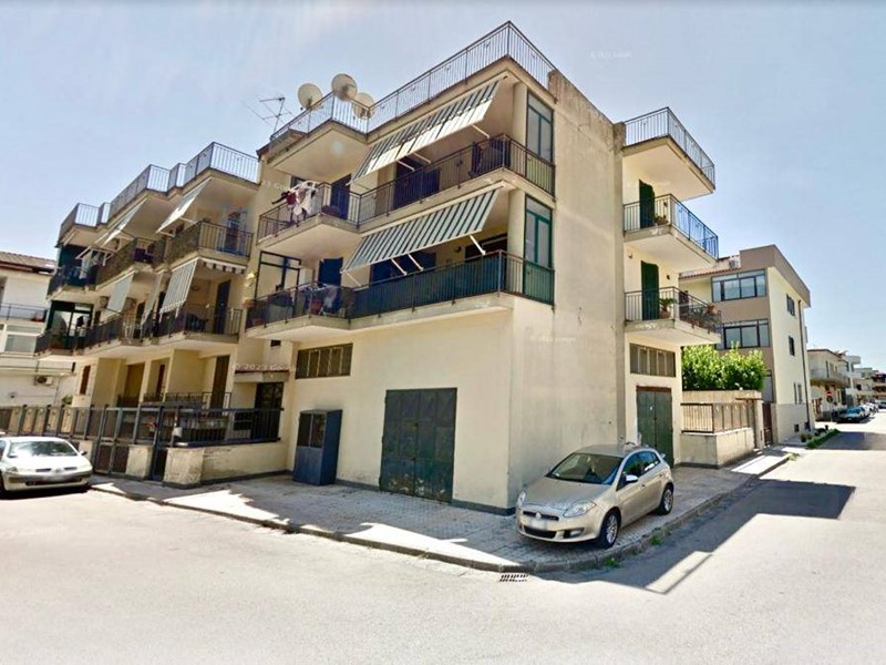 Attività commerciale in Vendita a Crispano, 110'000€, 140 m²