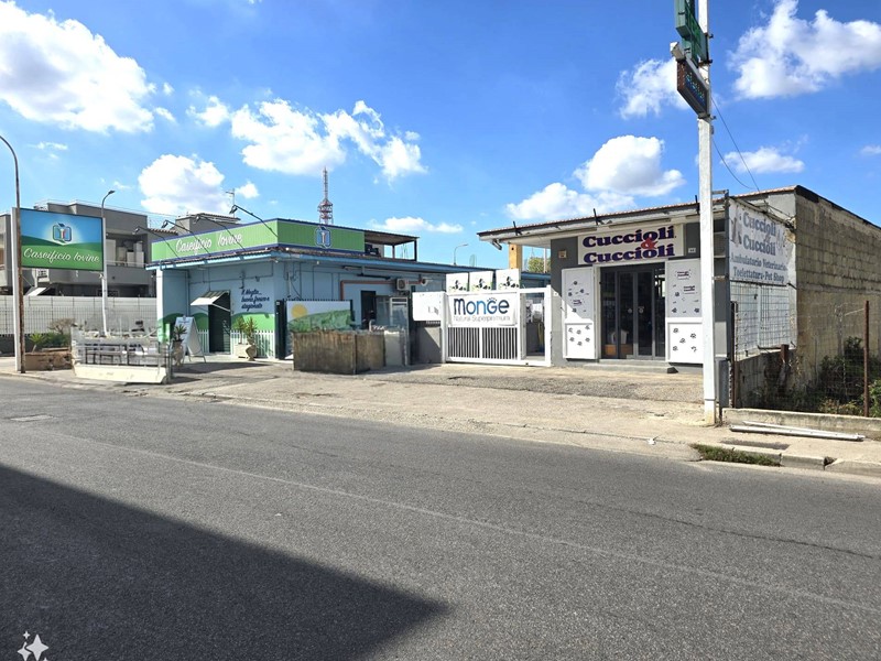 Attività commerciale in Vendita a Crispano, 1'000'000€, 400 m²