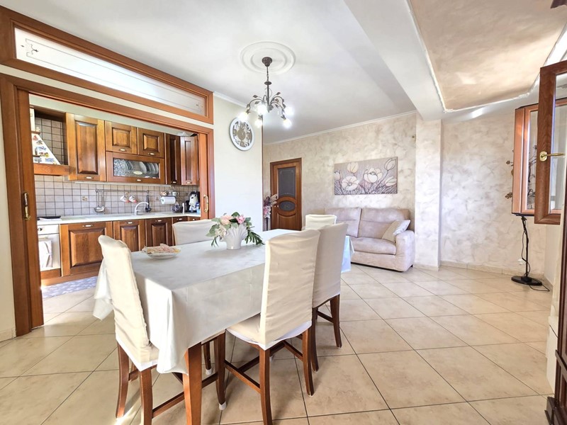 Trilocale in Vendita a Sant'Arpino, 125'000€, 85 m²