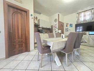 Trilocale in Vendita a Orta di Atella, 95'000€, 65 m²