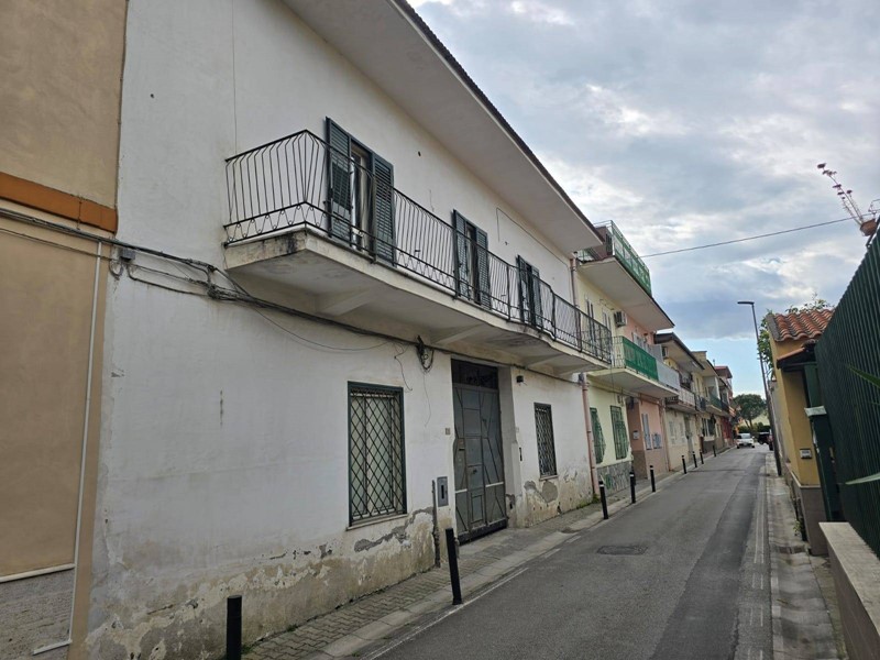 Casa Indipendente in Vendita a Succivo, 265'000€, 350 m²