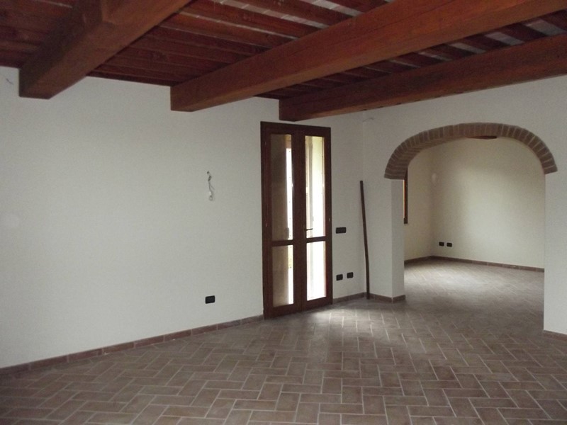Villa in Vendita a Casciana Terme Lari, 400'000€, 300 m²
