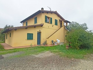 Casa Indipendente in Vendita a Montopoli in Val d'Arno, 449'000€, 240 m²