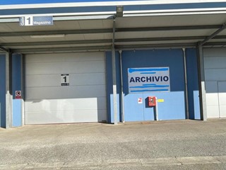 Attività commerciale in Affitto a Casciana Terme Lari, 4'000€, 1100 m²