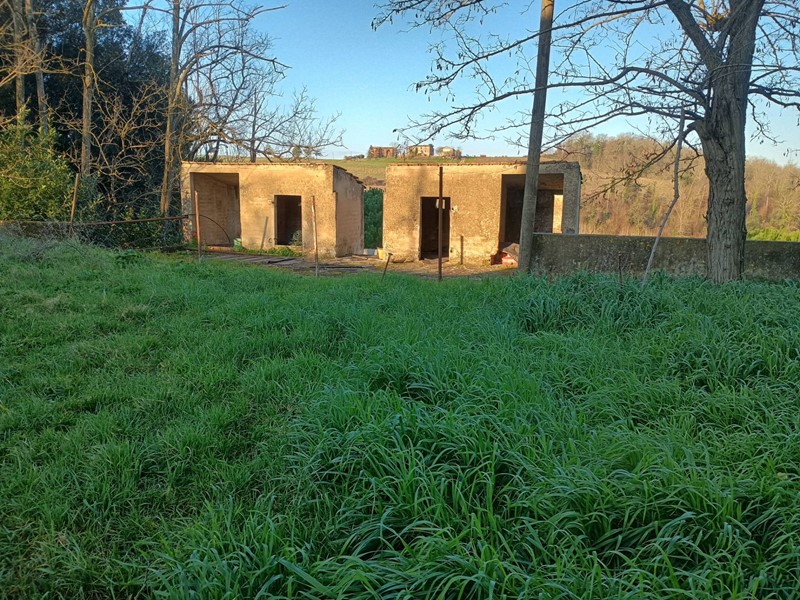 Casa Indipendente in Vendita a Capannoli, 60'000€, 420 m²