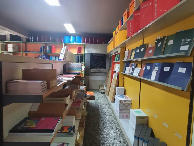 Immobile commerciale in Affitto a Pontedera, 500€, 90 m²