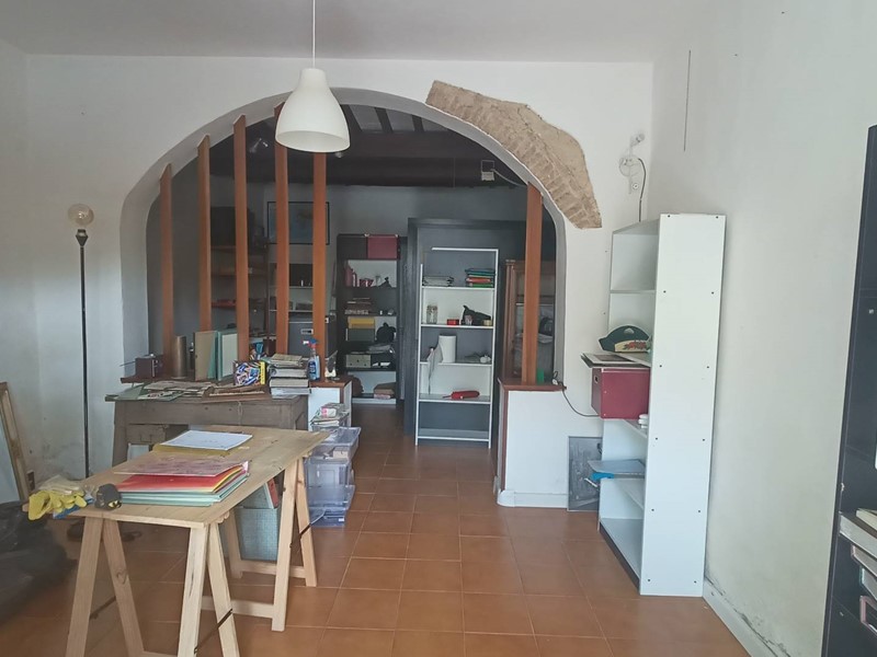 Immobile commerciale in Vendita a Crespina Lorenzana, 55'000€, 110 m²