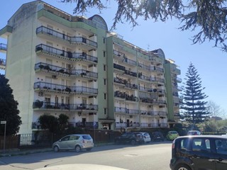 Quadrilocale in Vendita a Caserta, 230'000€, 120 m²
