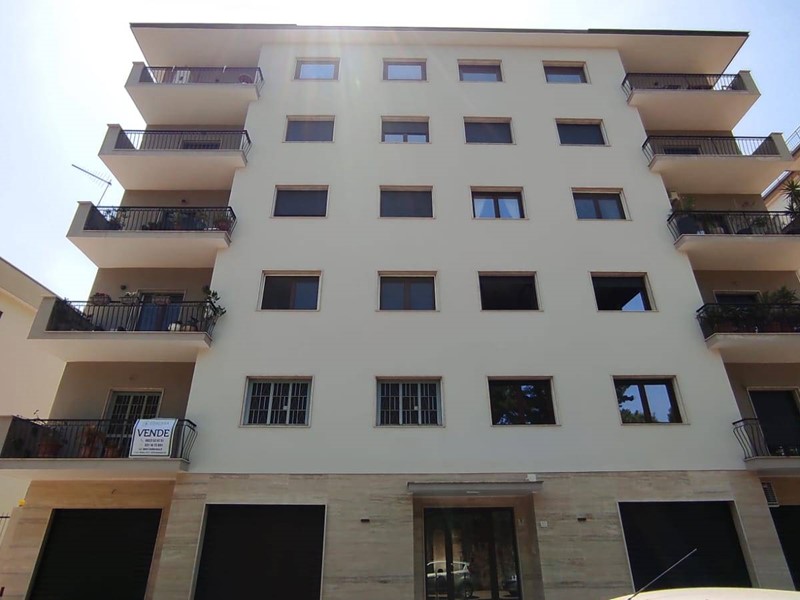 Appartamento in Vendita a Caserta, 290'000€, 160 m²
