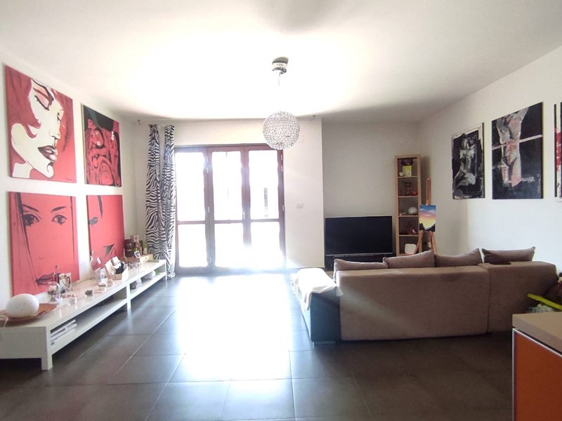 Appartamento in Vendita a Caserta, 390'000€, 260 m²