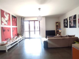 Appartamento in Vendita a Caserta, 390'000€, 260 m²