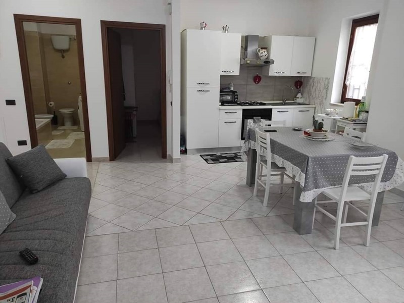 Bilocale in Vendita a Maddaloni, 78'000€, 52 m²