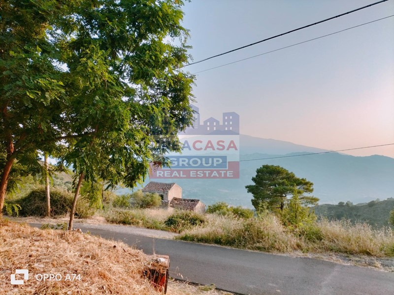 Villa in Vendita a Castelmola, 120'000€, 90 m²