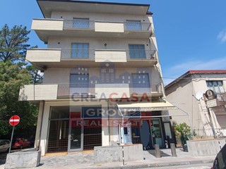 Quadrilocale in Vendita a Francavilla di Sicilia, 69'000€, 155 m²