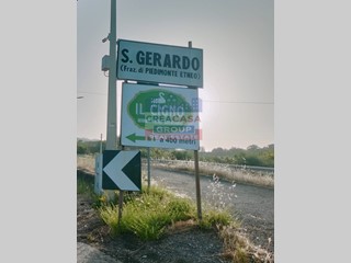 Terreno agricolo in Vendita a Piedimonte Etneo, 40'000€, 4306 m²