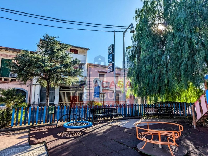 Casa Indipendente in Vendita a Calatabiano, 75'000&euro;, 132 m²