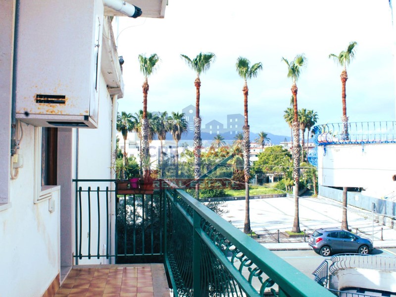 Quadrilocale in Vendita a Giardini Naxos, 145'000€, 63 m²