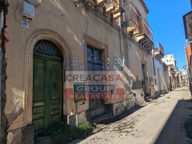 Appartamento in Vendita a Riposto, 115'000€, 300 m²
