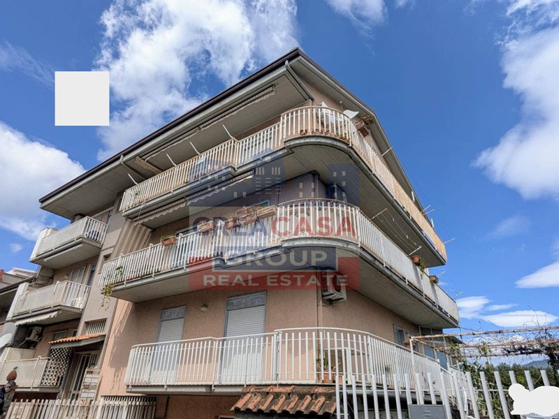 Appartamento in Vendita a Calatabiano, 130'000€, 198 m²