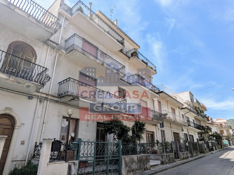 Appartamento in Vendita a Calatabiano, 55'000€, 125 m²