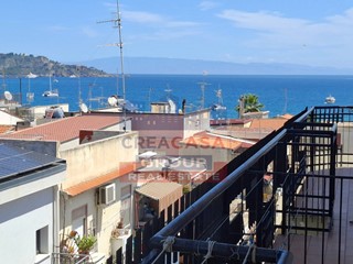 Appartamento in Vendita a Giardini Naxos, 240'000€, 75 m²