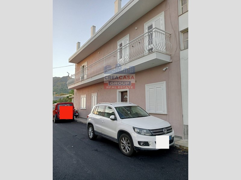 Casa Semi Indipendente in Vendita a Giardini Naxos, 130'000€, 103 m²