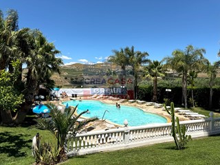 Villa in Vendita a Riesi, 250'000€, 50 m²