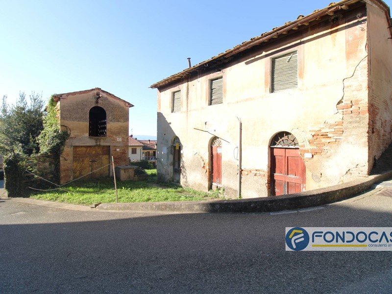 Villa in Vendita a Palaia, 75'000€, 102 m²