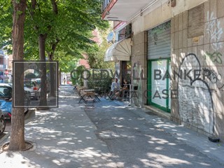 Immobile commerciale in Vendita a Ciampino, 180'000&euro;, 89 m²