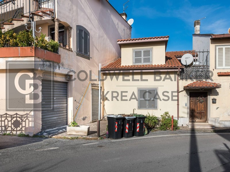 Monolocale in Vendita a Ciampino, 169'000&euro;, 149 m²