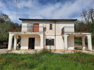Villa in Vendita a Giove, 300'000€, 151 m²