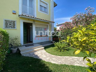 Villetta a schiera in Vendita a Roma, 490'000€, 122 m²