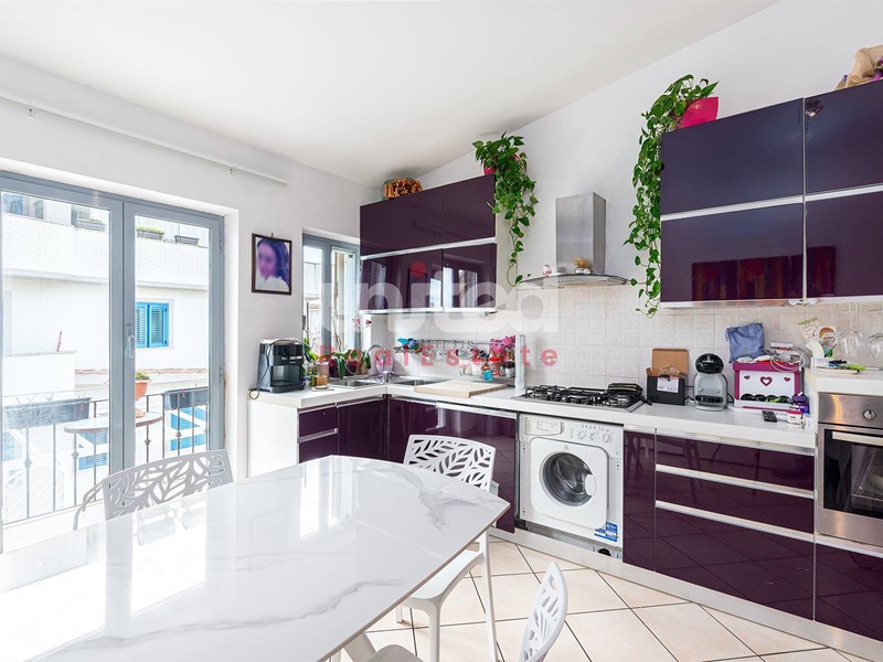 Trilocale in Vendita a Fiumicino, 180'000€, 78 m²