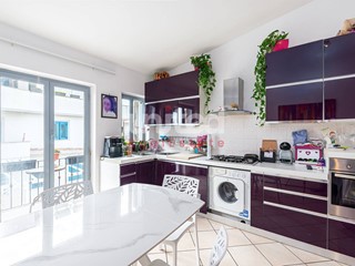 Trilocale in Vendita a Fiumicino, 180'000€, 78 m²