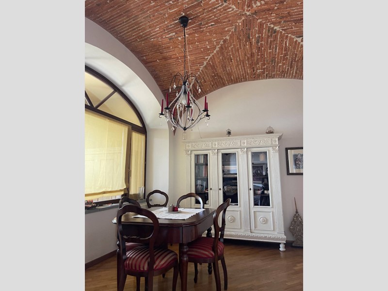 Appartamento in Affitto a Montecatini Terme, 800€, 100 m²