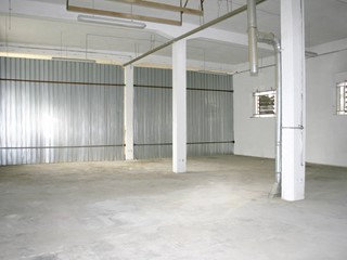 Attività commerciale in Affitto a Vicopisano, 750€, 190 m²