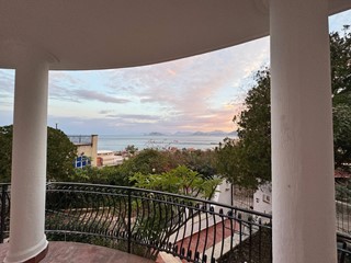 Villa in Vendita a Palermo, 650'000€, 200 m²