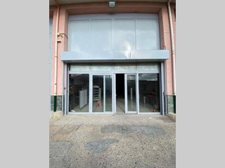 Magazzino in Affitto a Palermo, 12'000€, 1200 m²