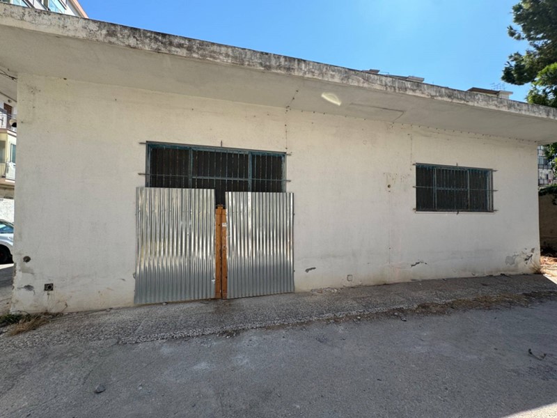 Ufficio in Vendita a Palermo, 199'000€, 229 m²