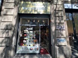 Negozio in Affitto a Milano, 2'000€, 45 m²