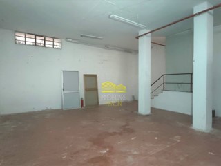 Magazzino in Vendita a Brembate, 95'000€, 190 m²