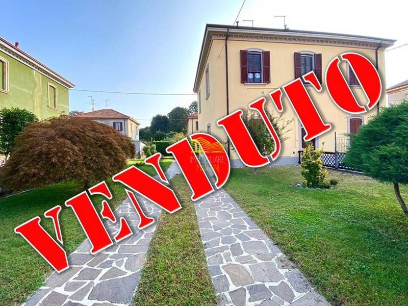 Casa Semi Indipendente in Vendita a Capriate San Gervasio, 239'000€, 140 m²