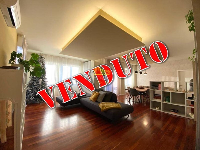 Attico in Vendita a Trezzo sull'Adda, 349'000€, 217 m²