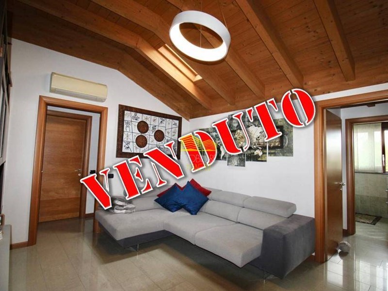 Trilocale in Vendita a Cornate d'Adda, 159'000€, 100 m²