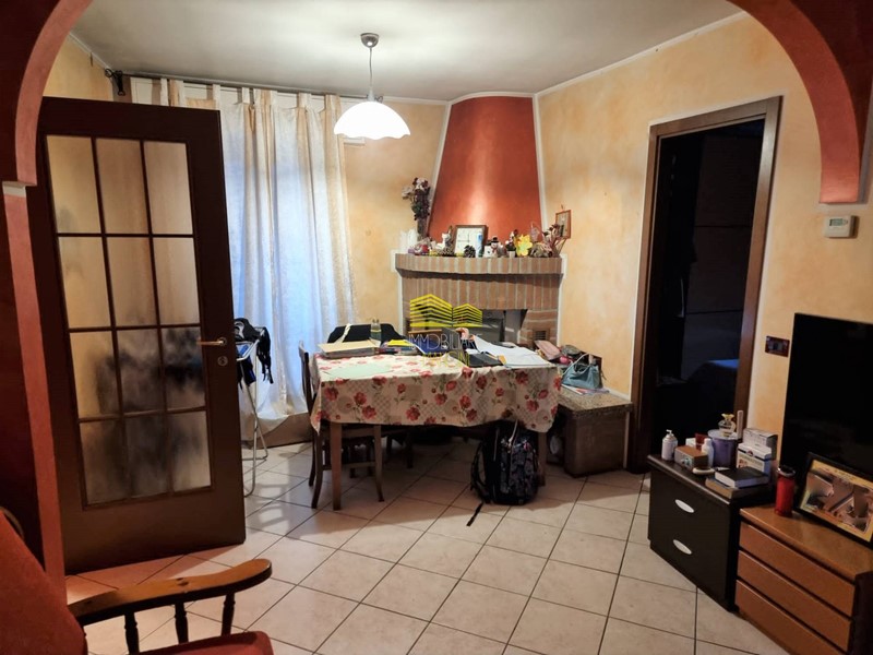 Casa Semi Indipendente in Vendita a Brembate, 110'000€, 80 m²
