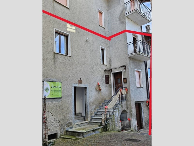 Appartamento in Vendita a Bondone, 80'000€, 202 m²